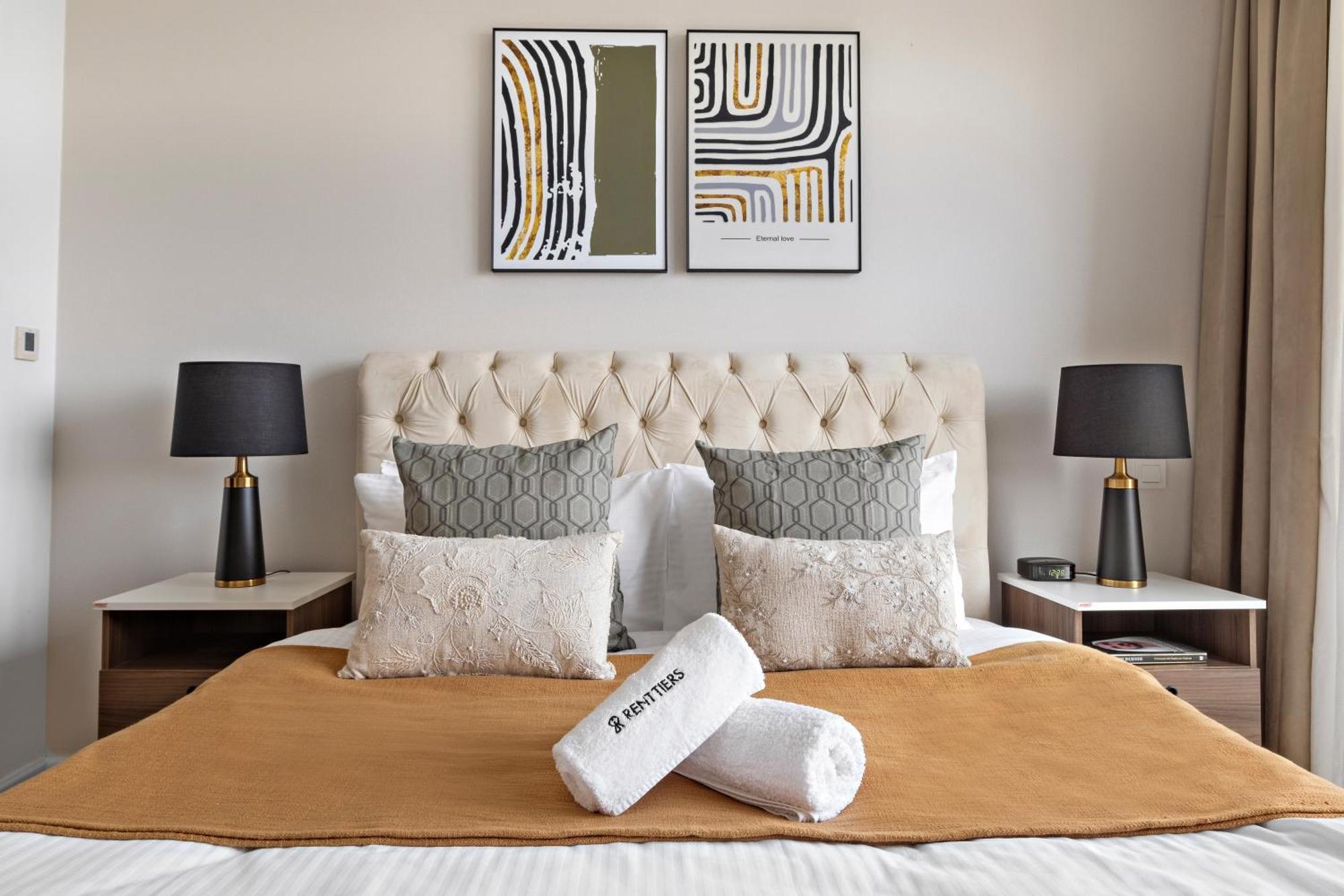 Renovated Luxe Bay Marina Appartement Dubaï
