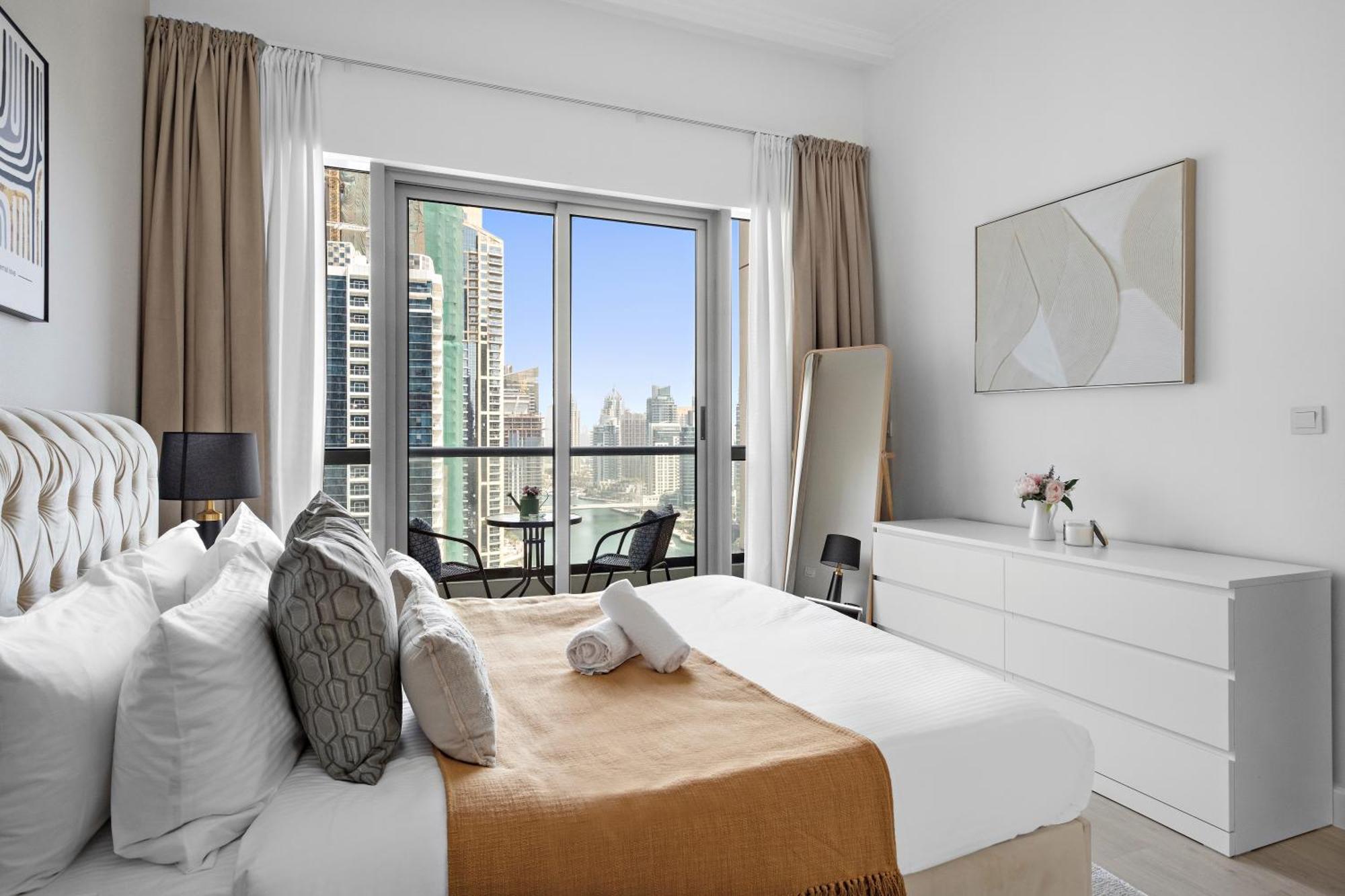 Renovated Luxe Bay Marina Appartement *